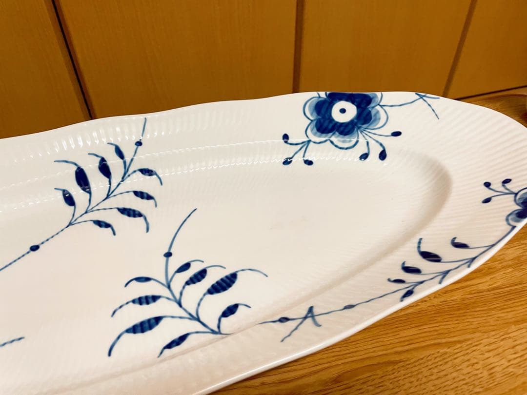 ブルーフルーテッド メガ フィッシュ ディッシュ 60cm