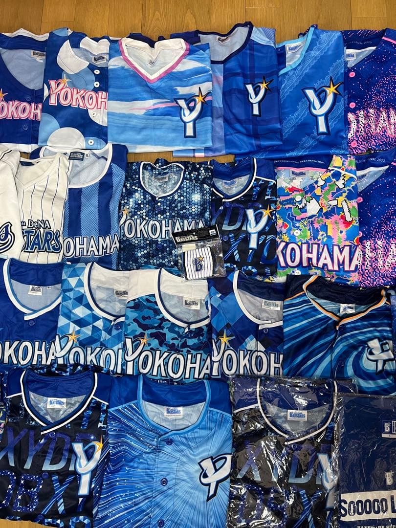 美品 横浜Denaベイスターズ ユニフォーム27枚＆Tシャツ＆リストバンドセット