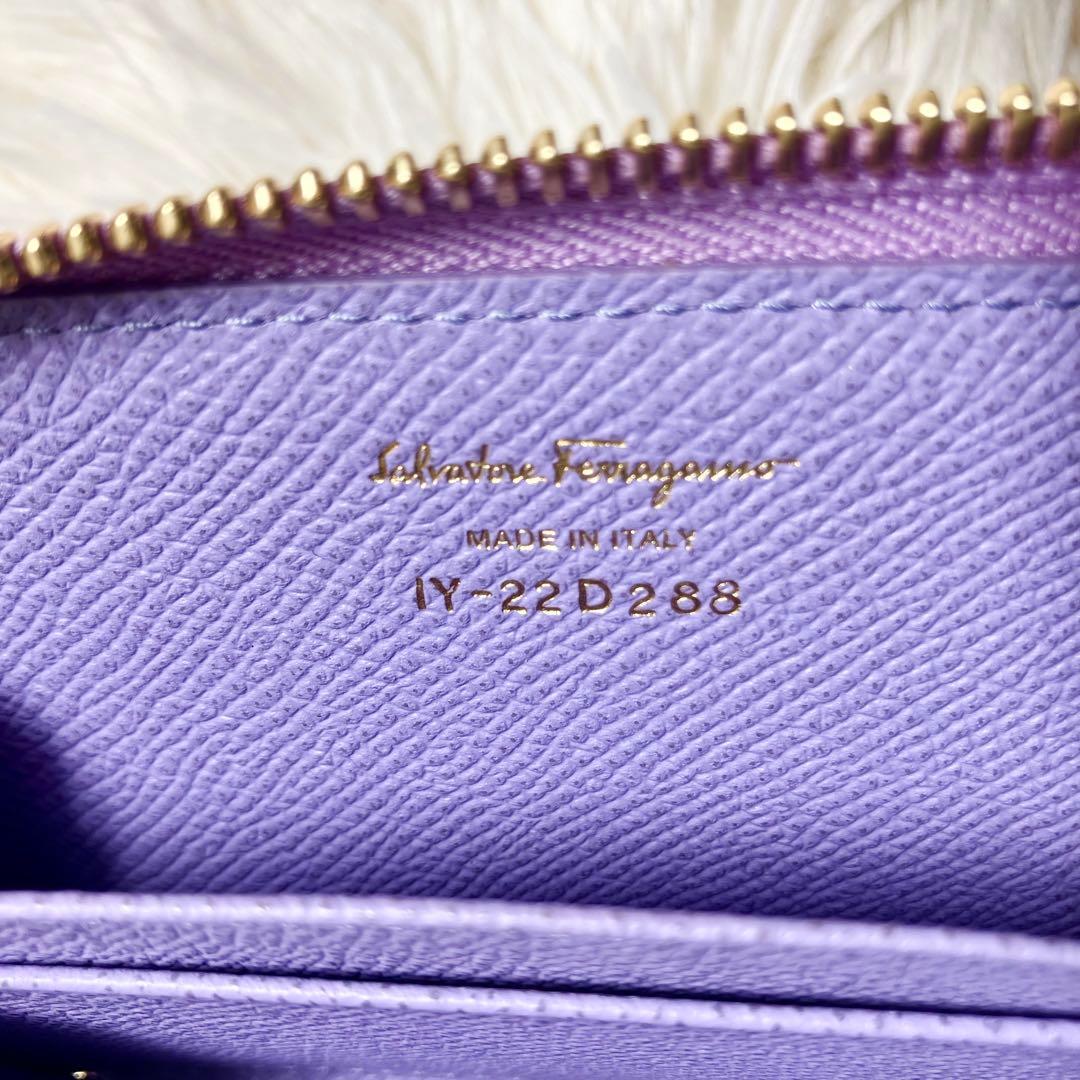 【未使用】 フェラガモ ケース ヴァラリボン ラウンドジップ