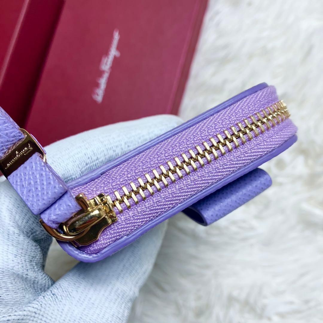 【未使用】 フェラガモ ケース ヴァラリボン ラウンドジップ