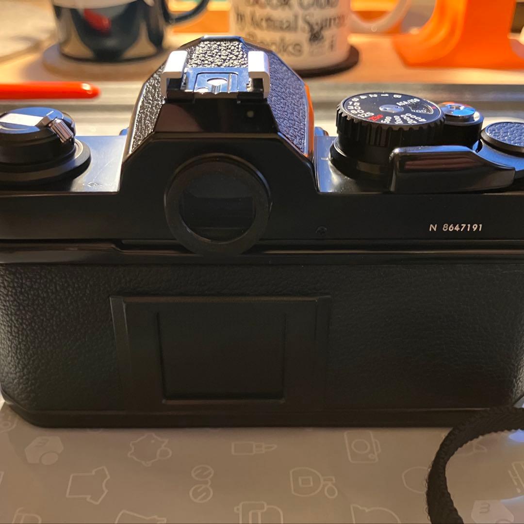 Nikon ニコン New FM2 ブラック フィルムカメラ レンズ付属