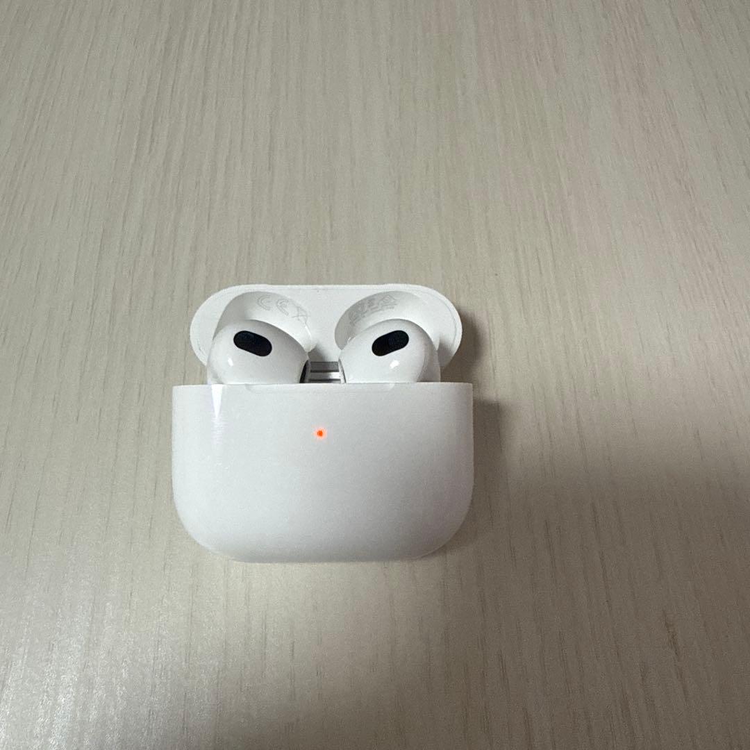 あす AirPods本体 ホワイト 充電ケース付き 第3世代