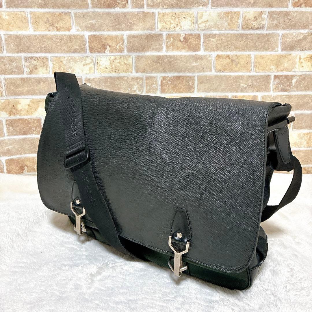 ルイヴィトン　デルスー　タイガ　ショルダーバッグ　メッセンジャーバッグ