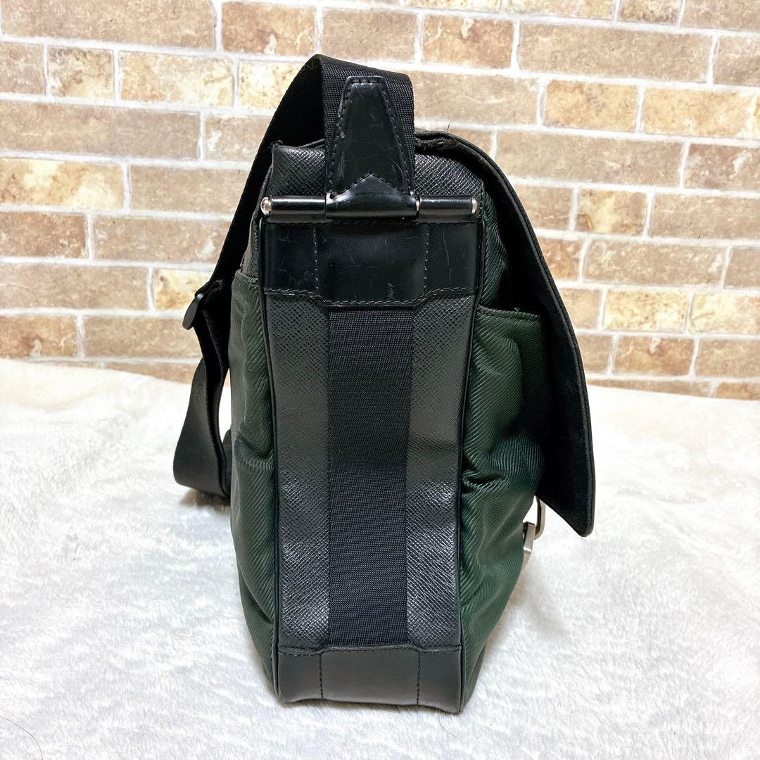 ルイヴィトン　デルスー　タイガ　ショルダーバッグ　メッセンジャーバッグ