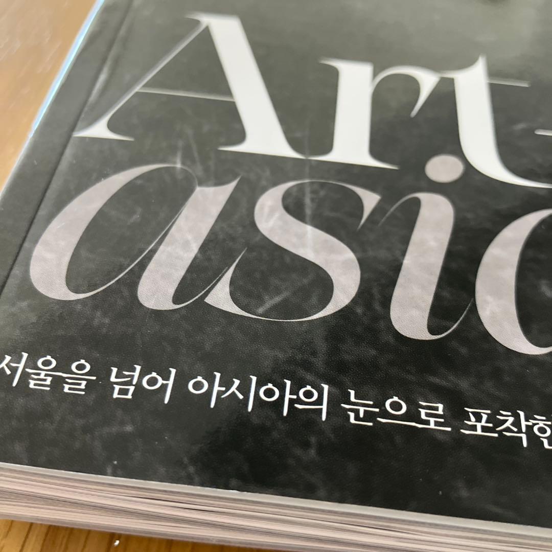 BTS V 表紙　W KOREA 2025/9