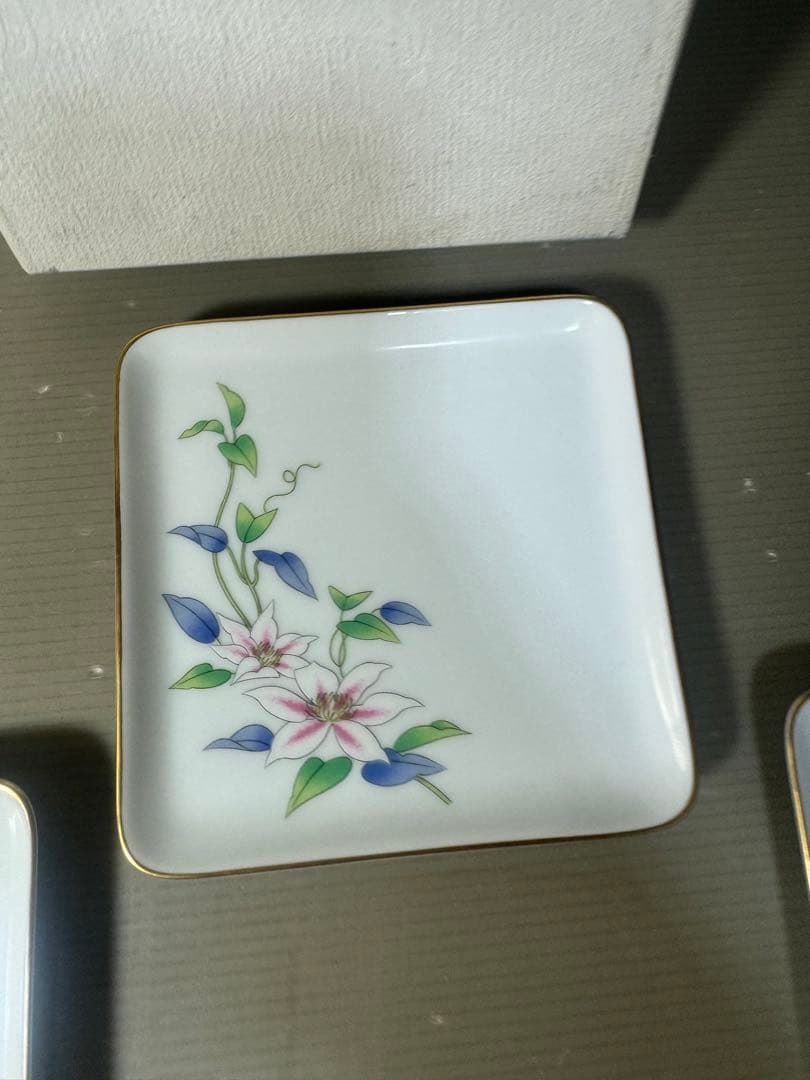 2595 香蘭社　茶席の花　皿　5客　金彩　未使用