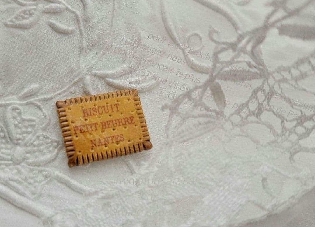 ビスケットプレート　ミニチュア小物フランスフェーブluビスケット入手困難　　4つ