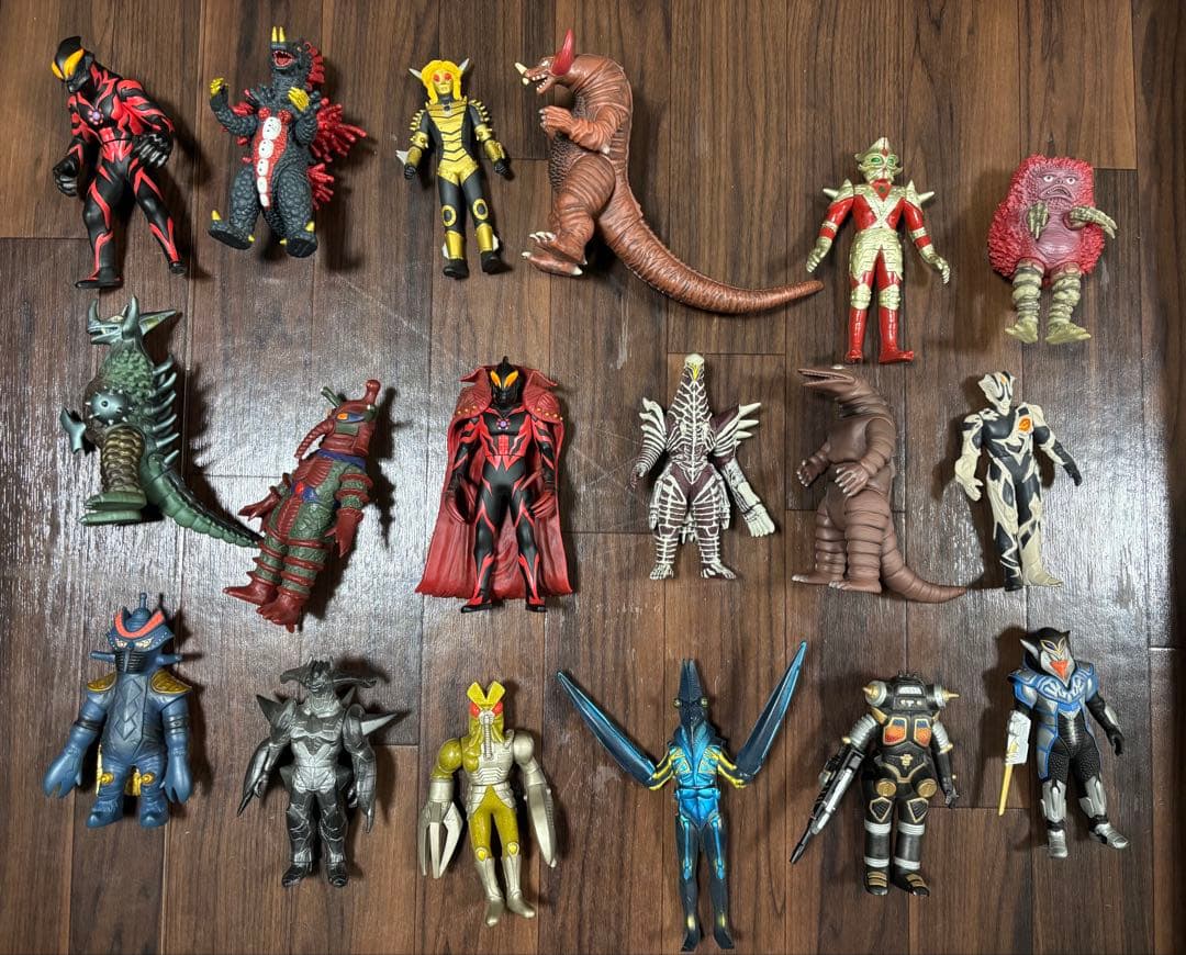 (絶版) ウルトラマン怪獣ソフビ800シリーズ91体＋ゴジラ、ガメラ、ヘドラ