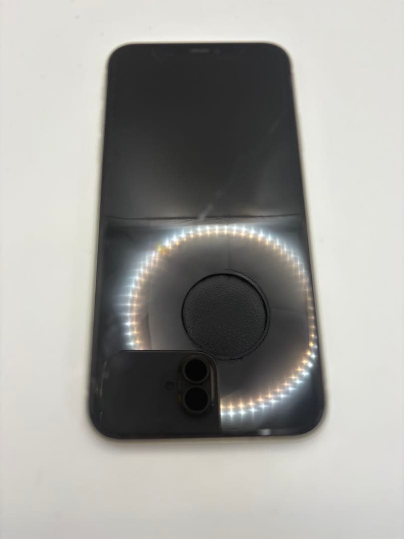 iPhone11 128GB ホワイト　バッテリー残量73%