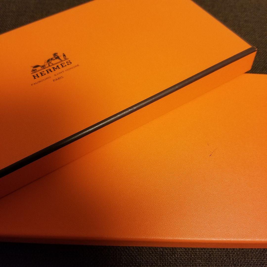 未使用 HERMES カレアヴァロン ハンドタオル タオルハンカチ 箱付き