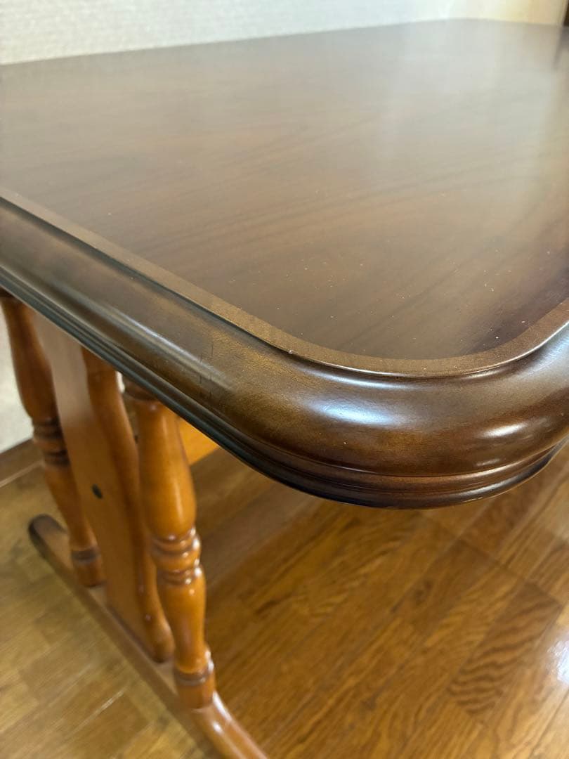 【カリモク】　コロニアル　ダイニングテーブル　クラシック karimoku