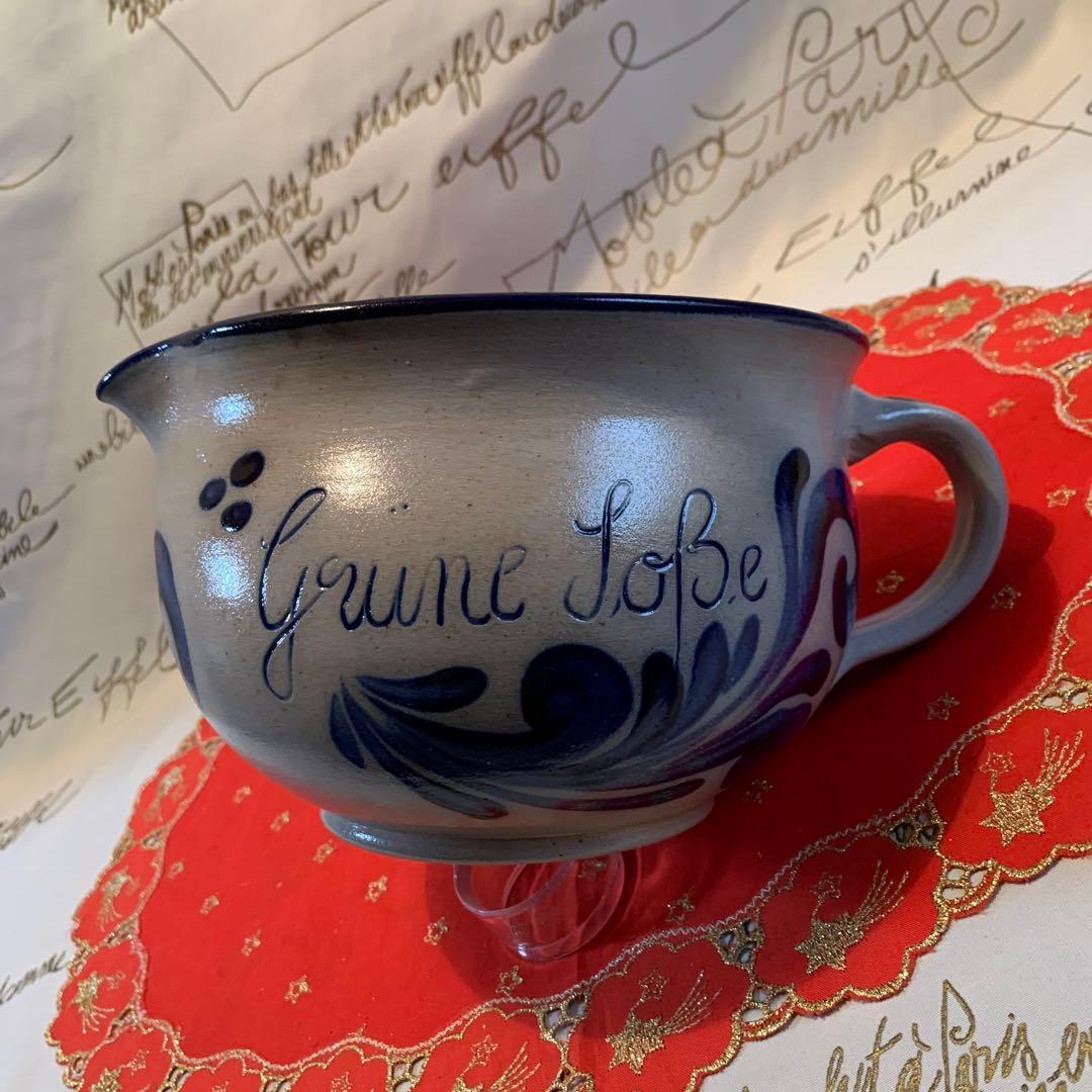 ドイツ製陶器　水差しの形ソース入グリーンを入れたり野菜、果物、お菓子色々入れて！