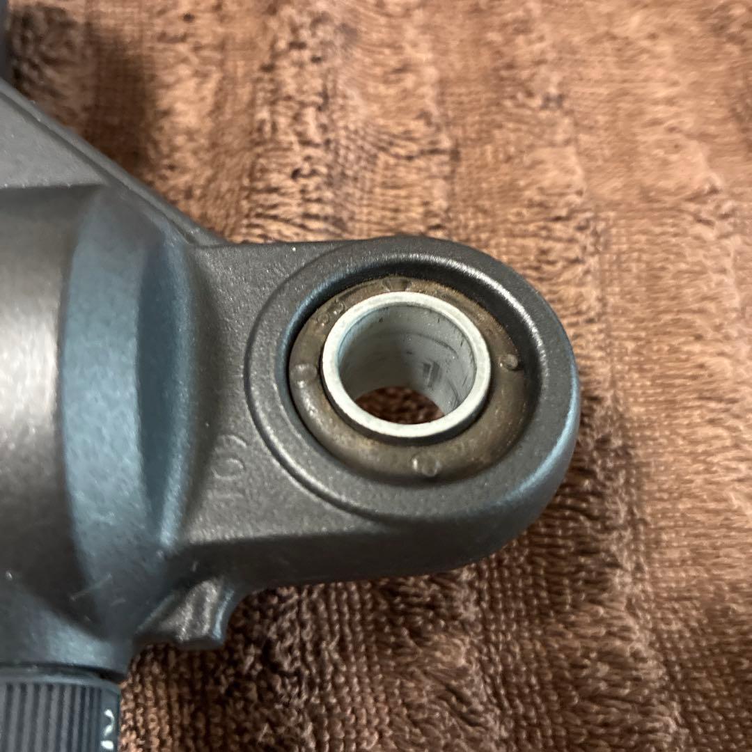 KYB サスペンション 2本セット