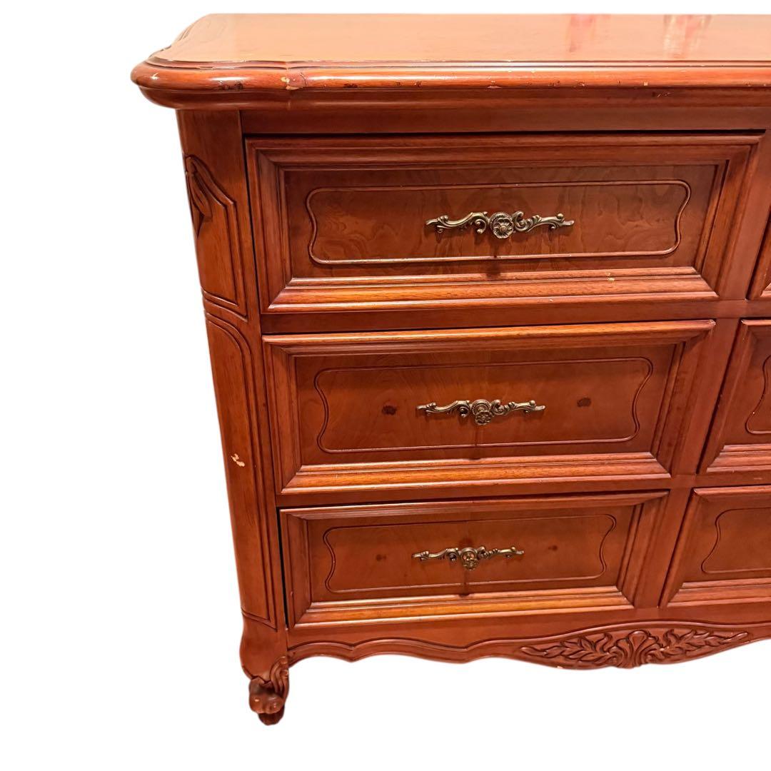 ヨーロッパ風　猫脚　チェスト　アンティーク調 タンス チェスト 衣装棚