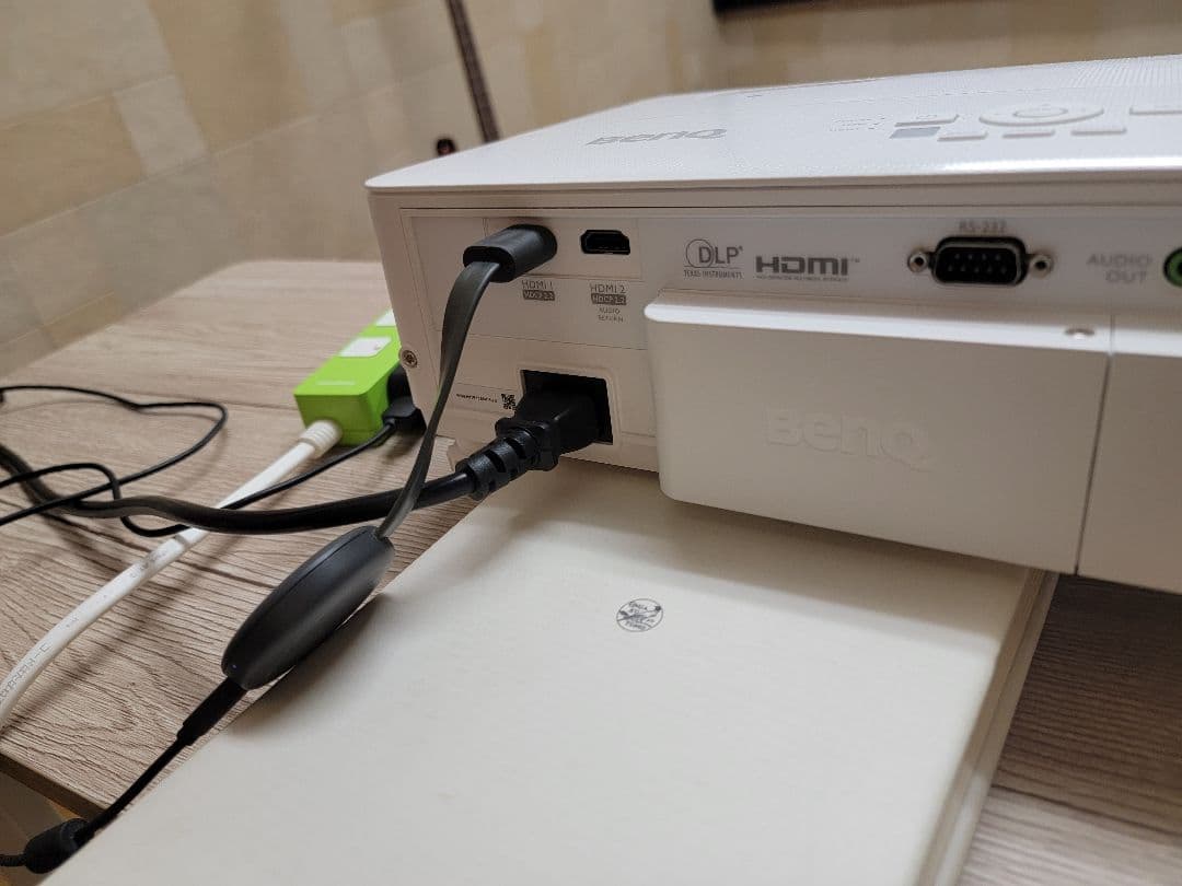 BenQ ベンキュー 4Kプロジェクター TK700+クロームキャストセット
