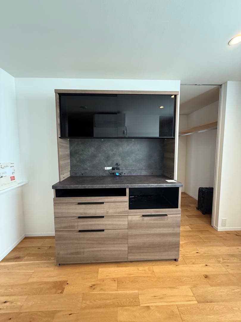 【定価20万円超】パモウナ 食器棚 140cm 日本製 引き出し天板付き 美品