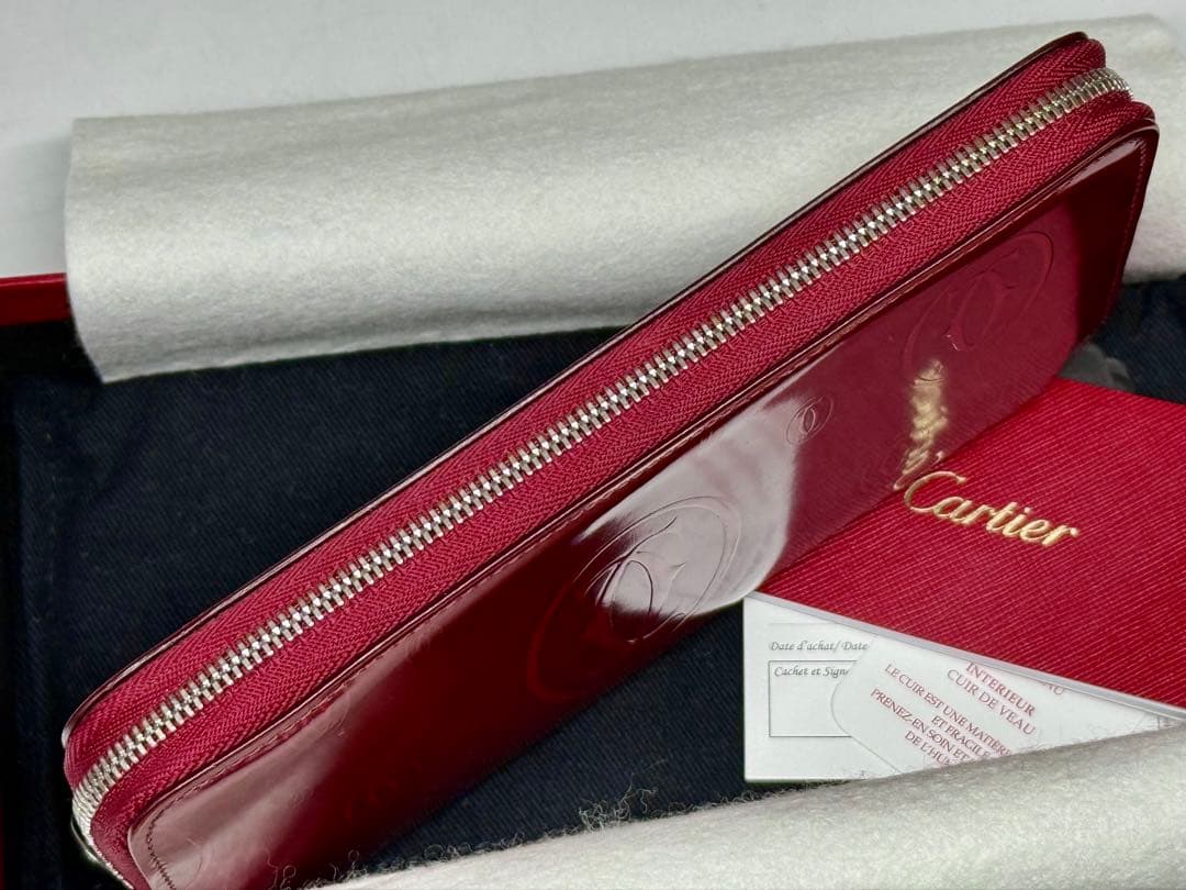 美品！カルティエ　ハッピーバースデー　ラウンドファスナー長財布　ボルドー