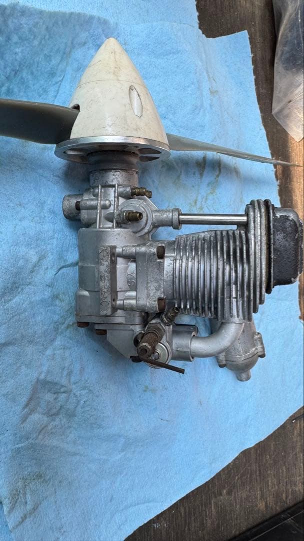 飛行機　ラジコン　エンジン　YS ? FZ-53