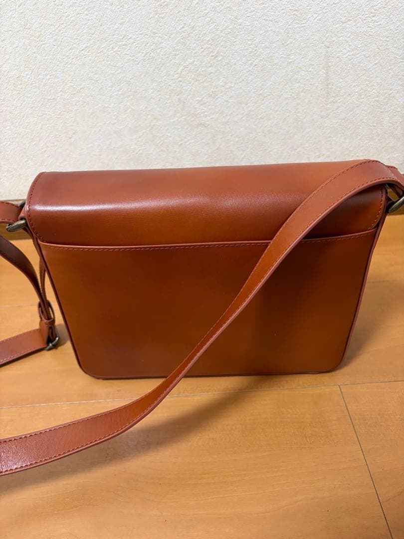 マザーハウス　レザー ショルダーバッグ