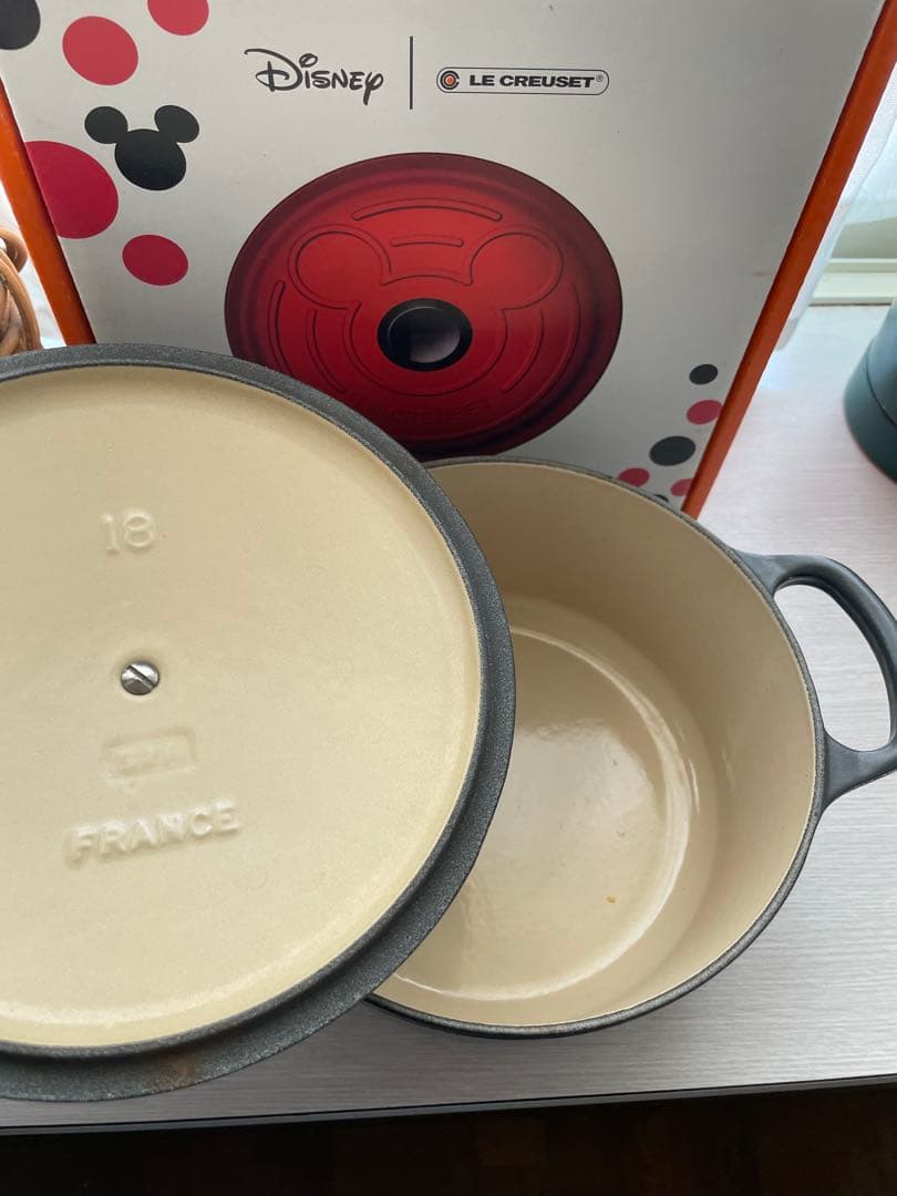 ルクルーゼ ミッキーマウス 18cm ココットロンド グレー