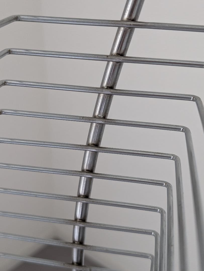 USED/ポストモダン ウェーブデザイン CDラックタワー オブジェ