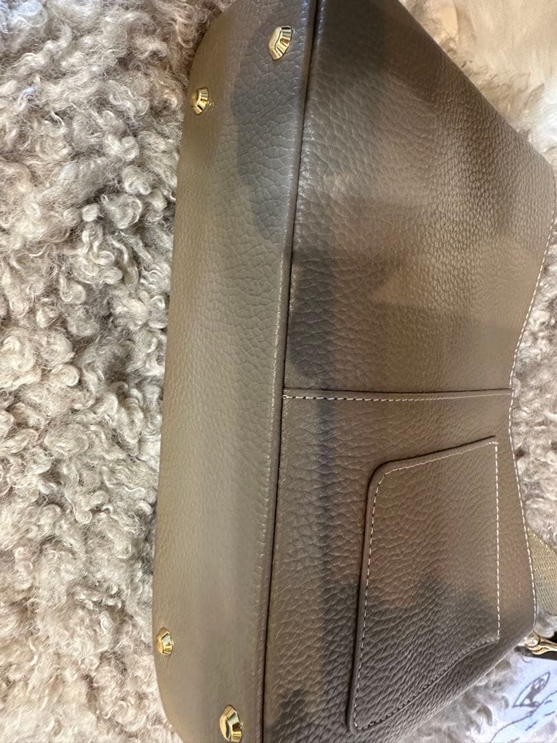 ATAO トープ　レザー ショルダーバッグ