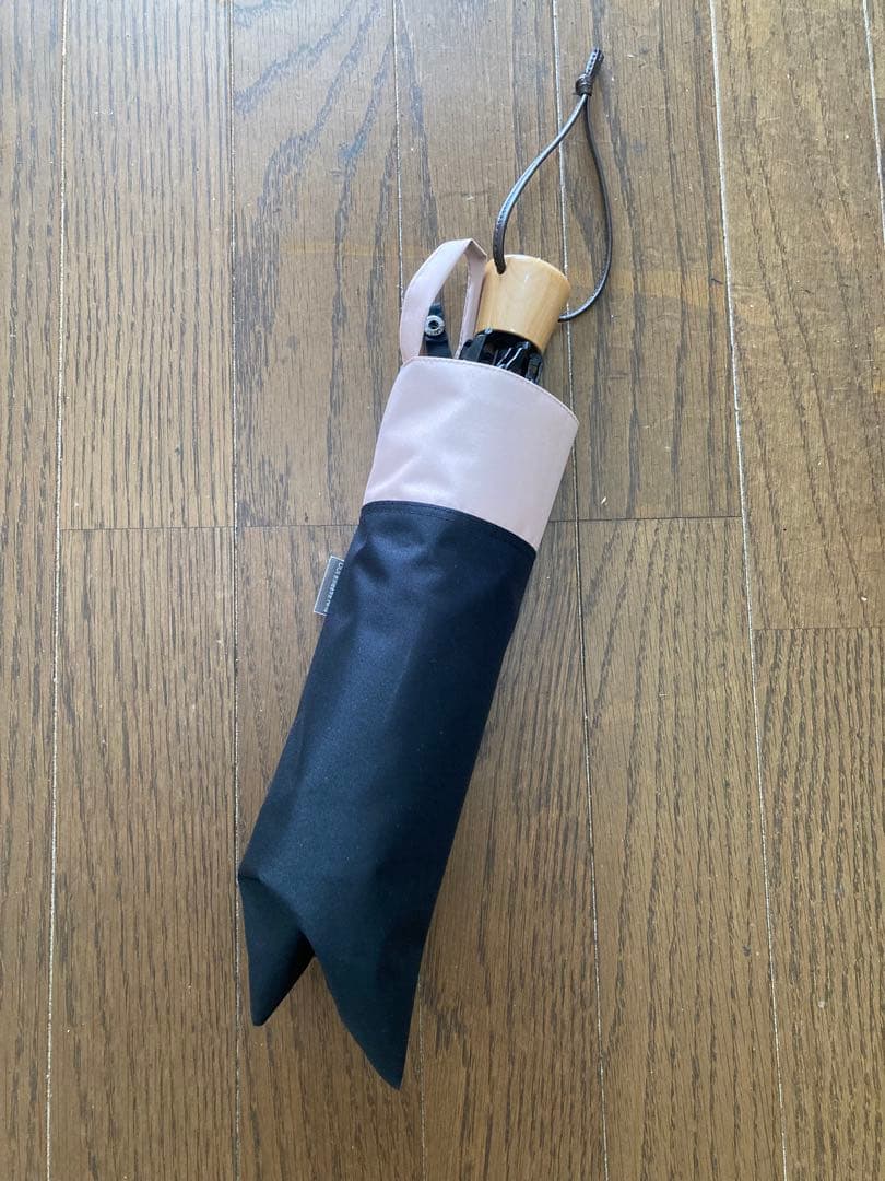 【新品未使用】サンバリア100 折りたたみ日傘 ３段折 コンビ ブラック