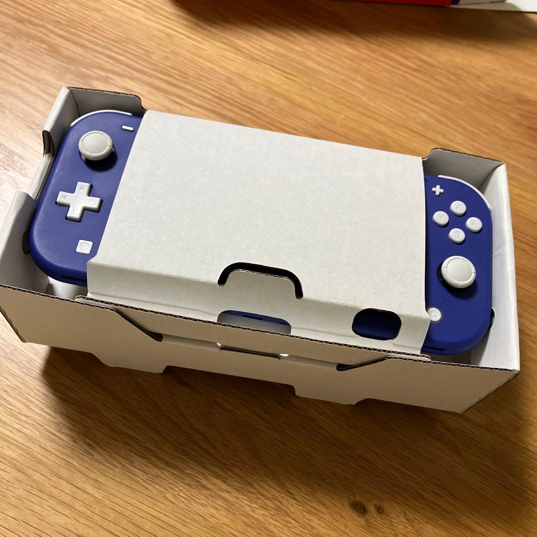 未使用に近い　ケース　Nintendo Switch Liteブルー　箱付き