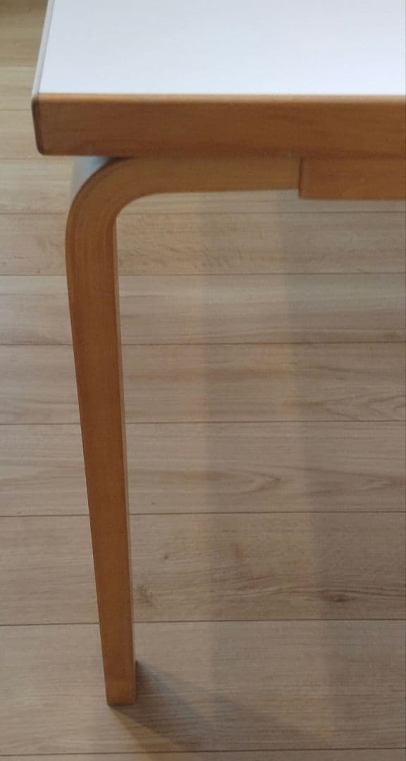 Alvar Aalto（アルヴァ・アアルト）テーブル【ビンテージ】