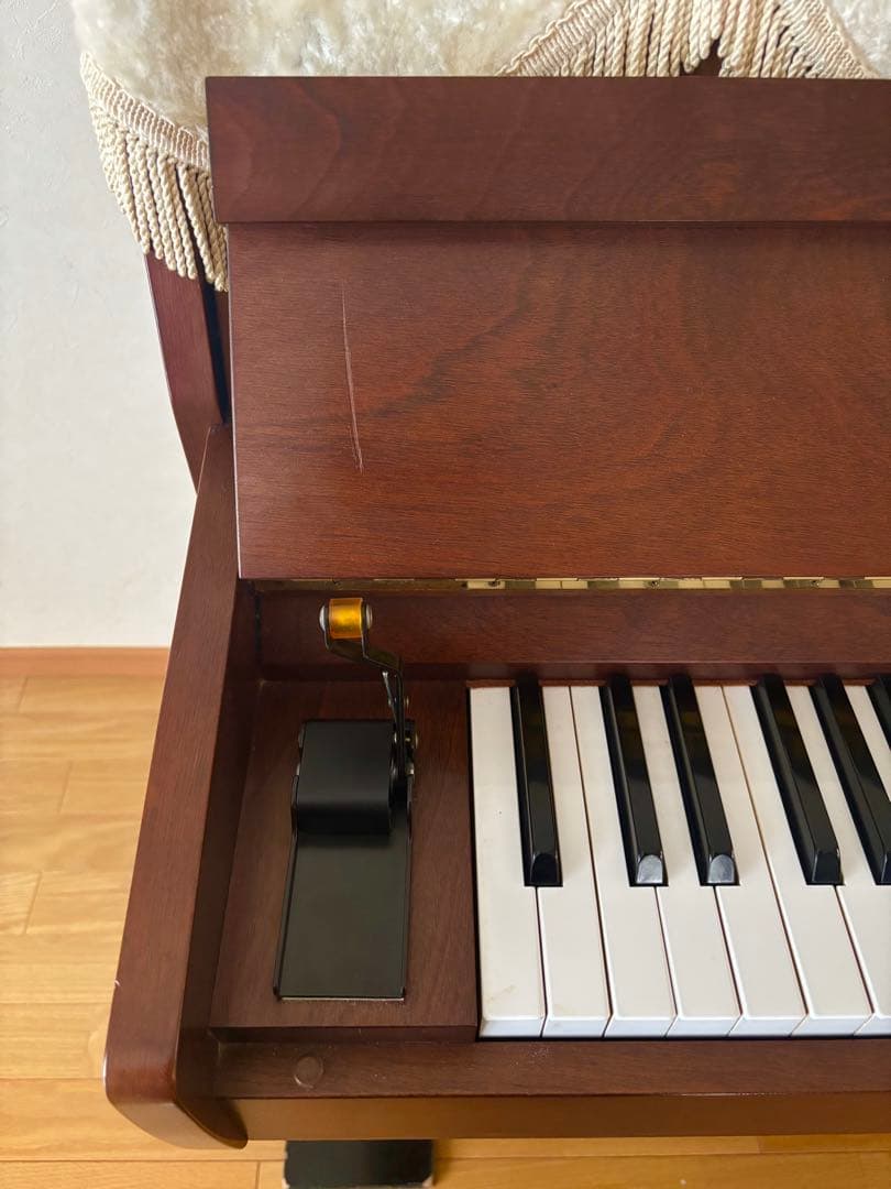 KAWAI カワイ　アップライトピアノ　木目調艶消し　CE-7N