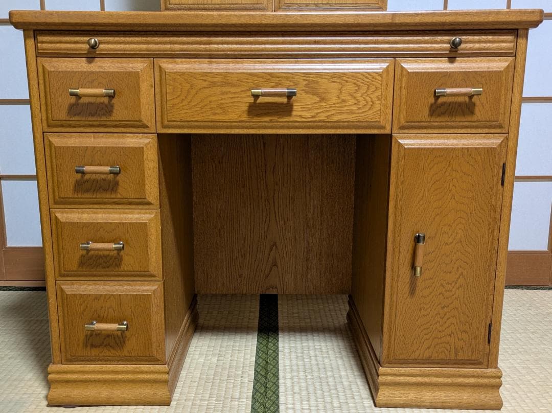 レトロな三面鏡の木製 化粧台・ドレッサー コンセント付き