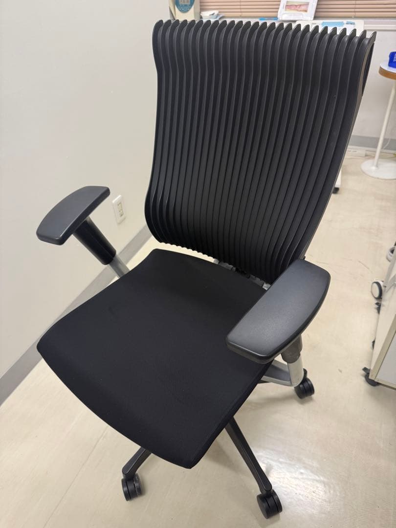 イトーキ スピーナチェア 高級オフィスチェア【送料込み・格安】