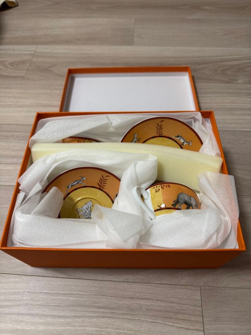 未使用品　HERMES エルメス　アフリカ　ティーカップ&ソーサー