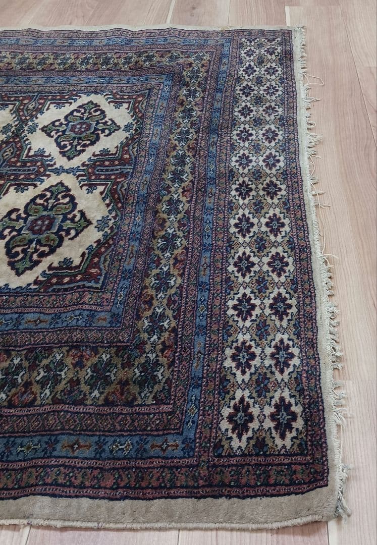 Y3202 パキスタン絨毯 ウール 手織り 180×128㎝