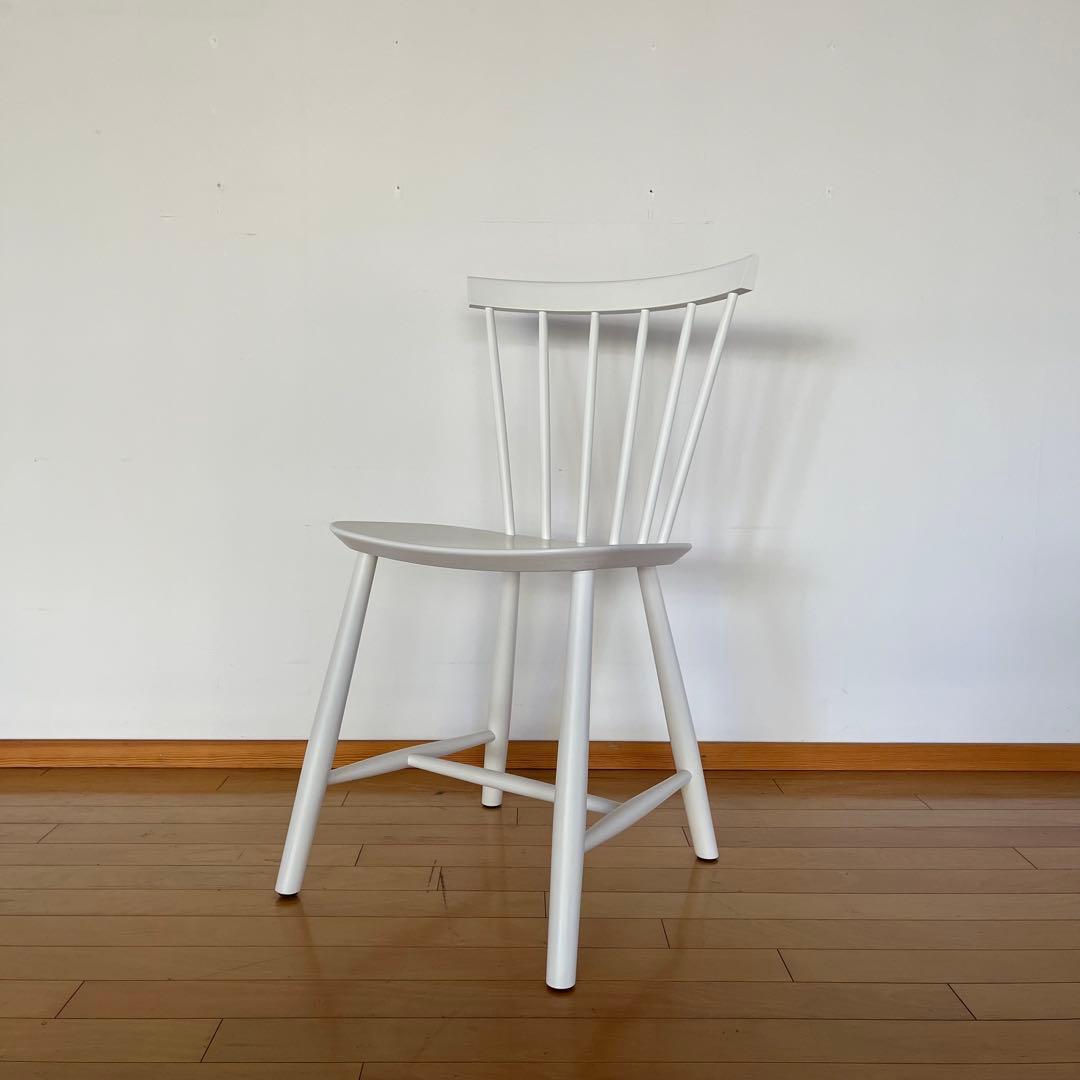 J46チェア（ホワイト）｜FDBモブラー