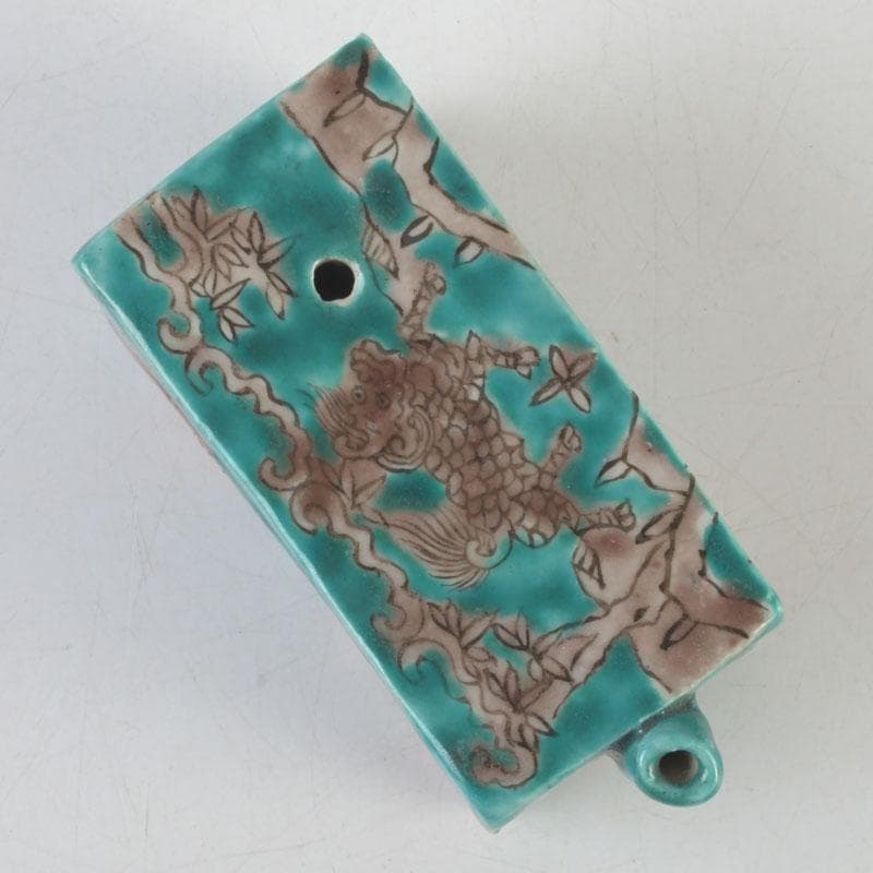 中国　書道具　緑釉　神獣花草文　水滴　V　9595