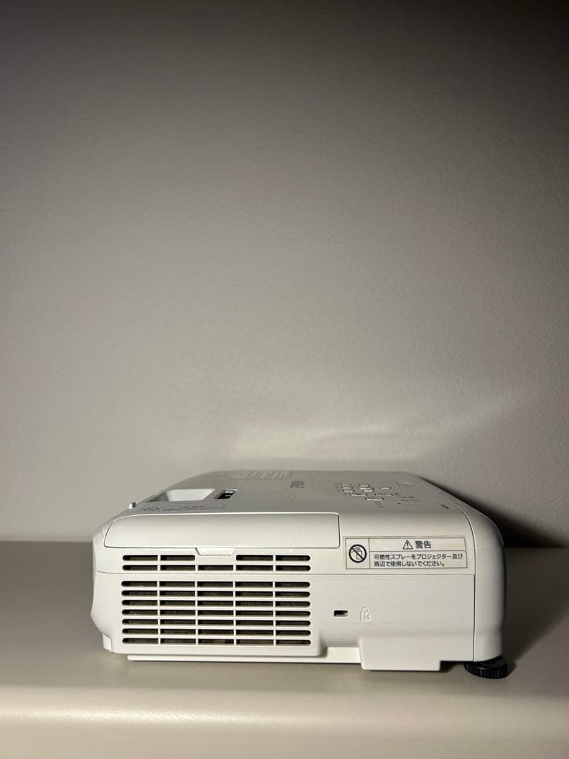 EPSON EB-S05 プロジェクター