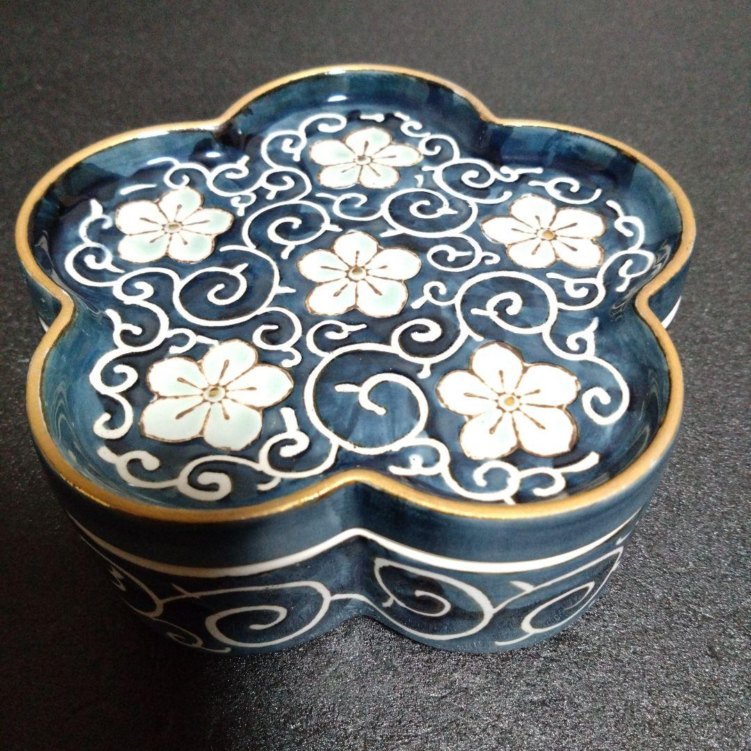 未使用 波佐見焼 龍庵窯 蓋付き物入れ　お祝い HASAMI JAPAN