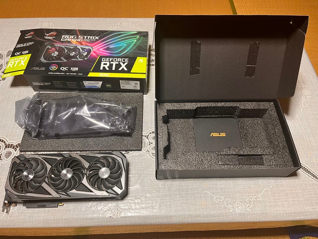 ROG STRIX GeForce RTX 3080 グラフィックボード
