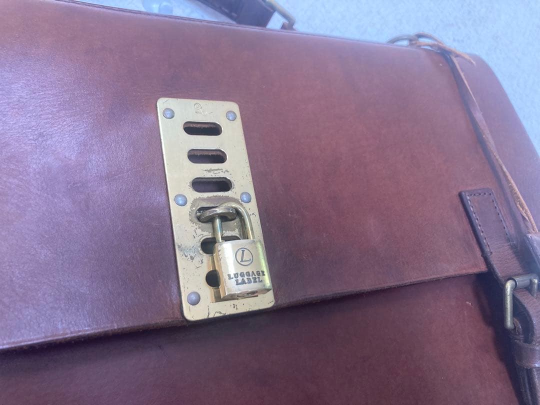 Luggage Label ビジネスバッグ ブライドルレザー 鍵付き チョコ