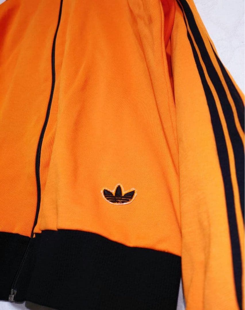 あ*あ様 adidas 小松菜奈着用同型 デサント製 トラックジャケット 4 西