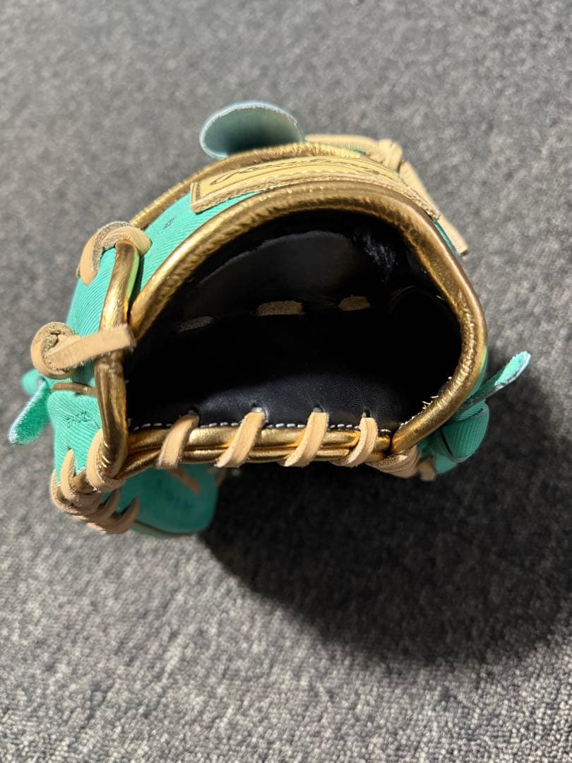 【極美品】Rawlings 投手用 右投 軟式 グリーン ミント 野球