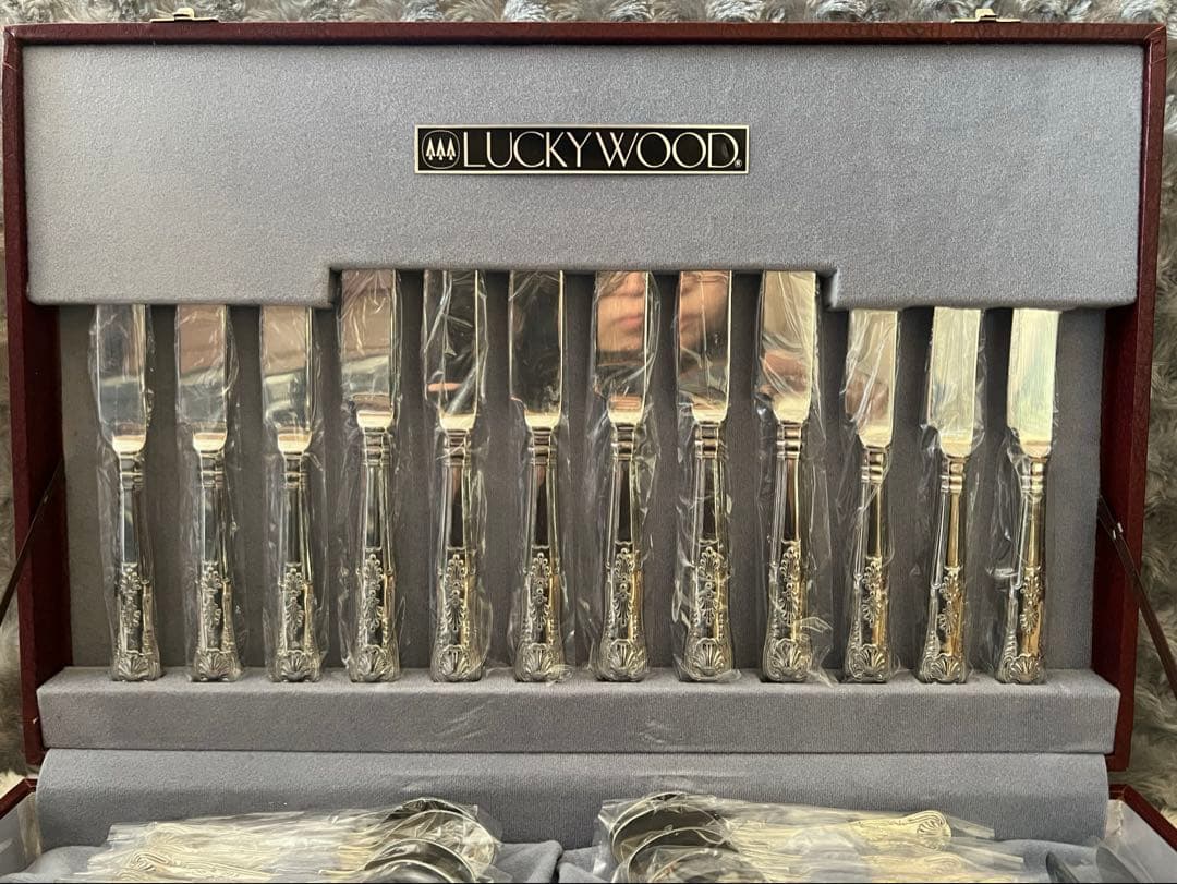 ラッキーウッド カトラリーセット　キングスデザイン　ディナーセット〈57本〉