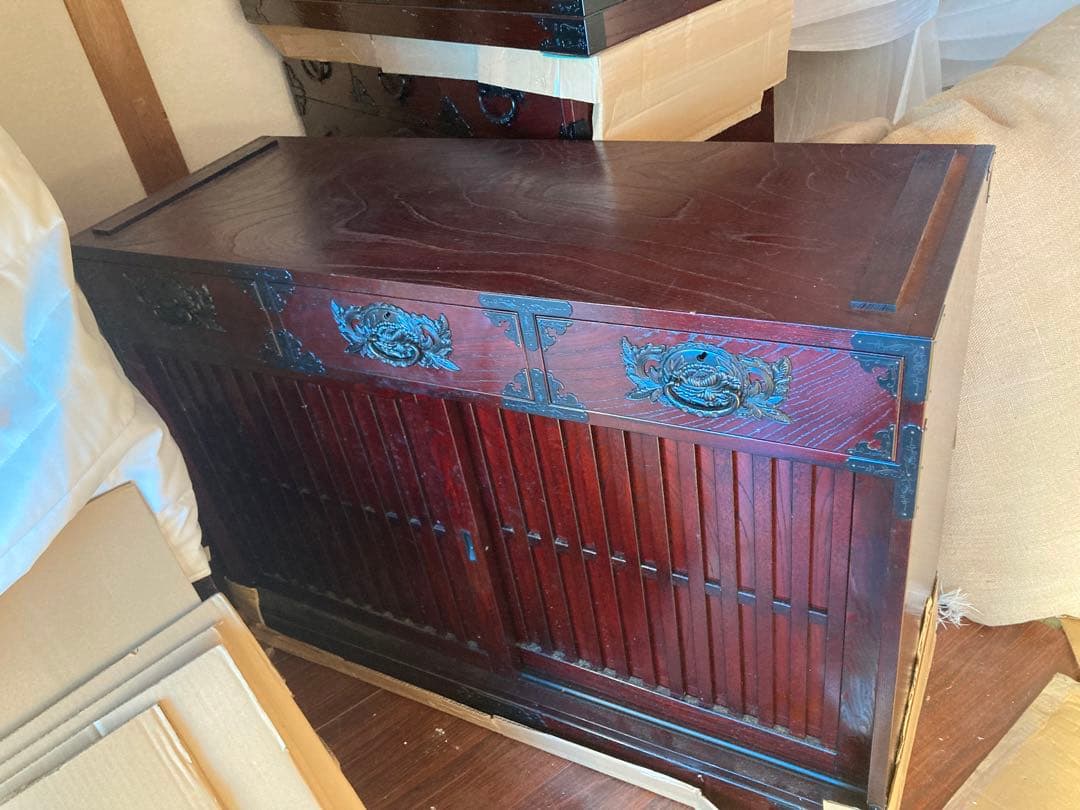 【送料込み】漆　食器棚