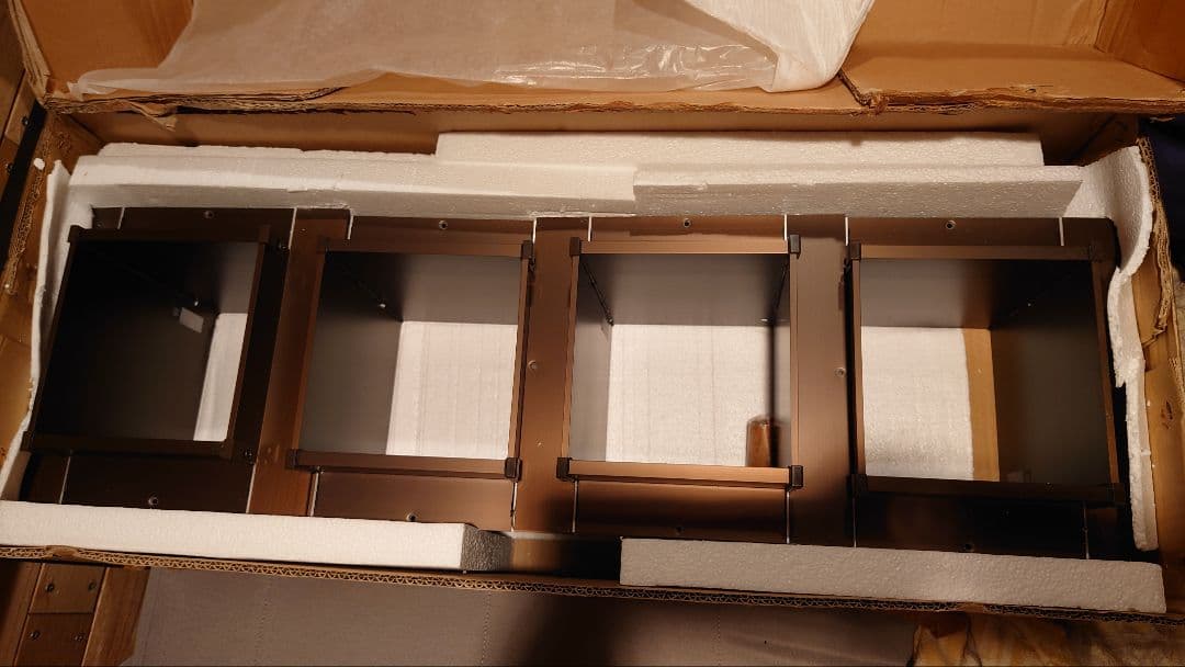 天窓など創意工夫に小さなアルミサッシ4個セット　ドゥーパやDIY、小屋作りに