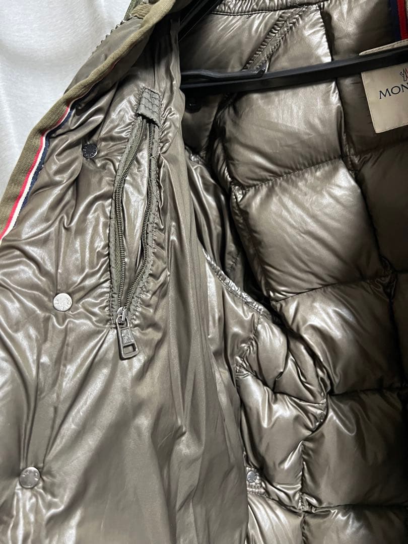 ⚫︎専用になります⚫︎モンクレール オリーブグリーン ダウンジャケット