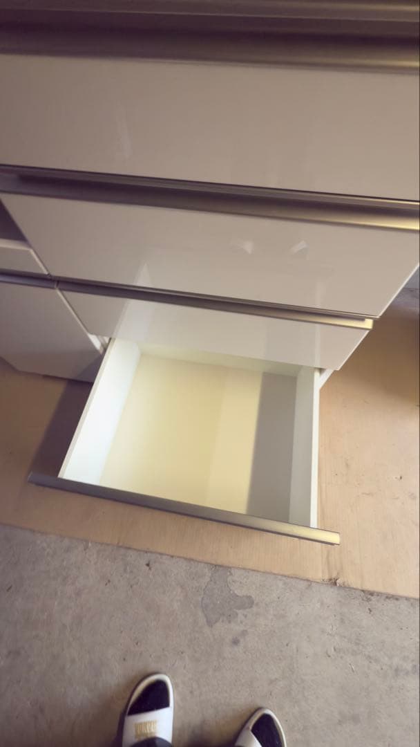 岡山県　31日まで送料込み！パモウナ　大型食器棚　8000円引き中