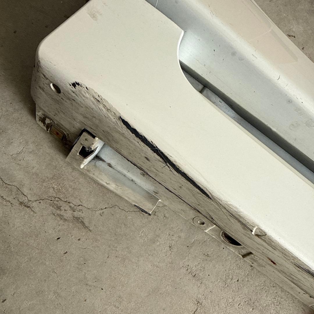 30プリウス 後期　純正左右サイドスカート