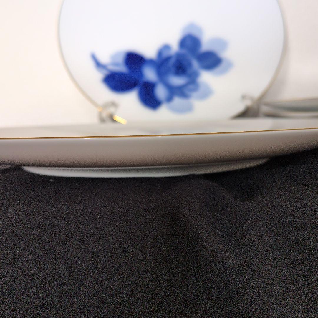 OKURA 青い花の装飾皿 日本製ブルーローズ