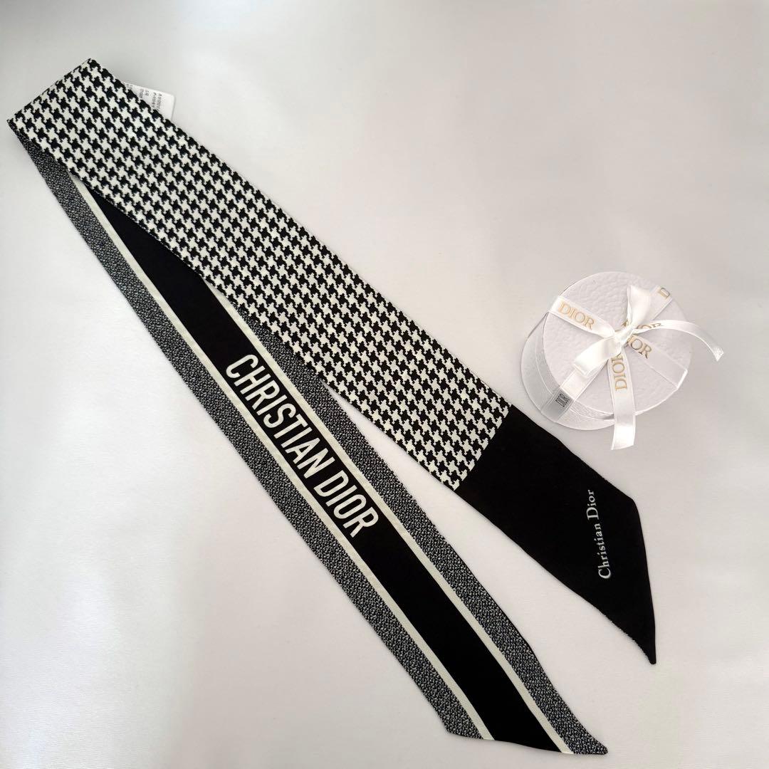 Dior 30 Montaigne ミッツァ スカーフ 千鳥柄